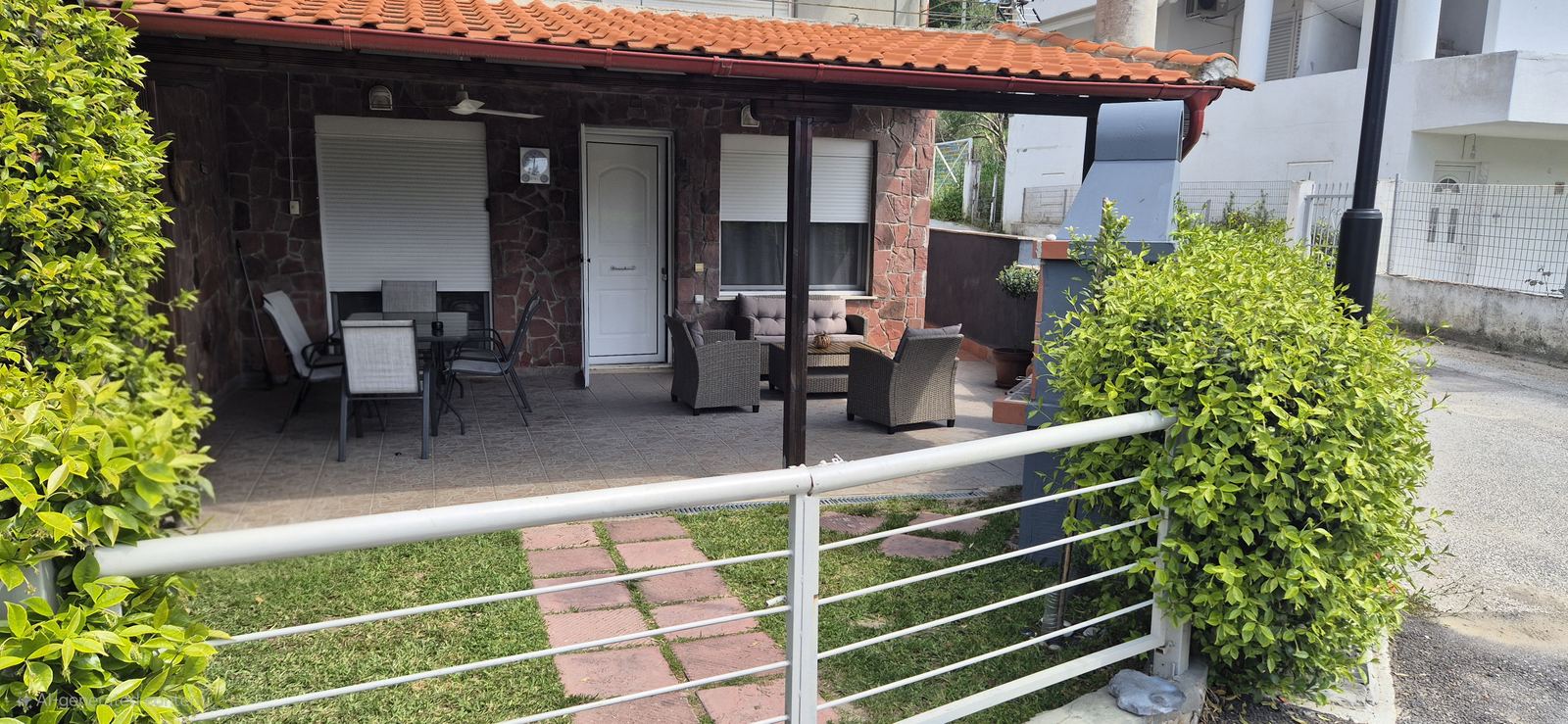 Bunterakis apartments exterior